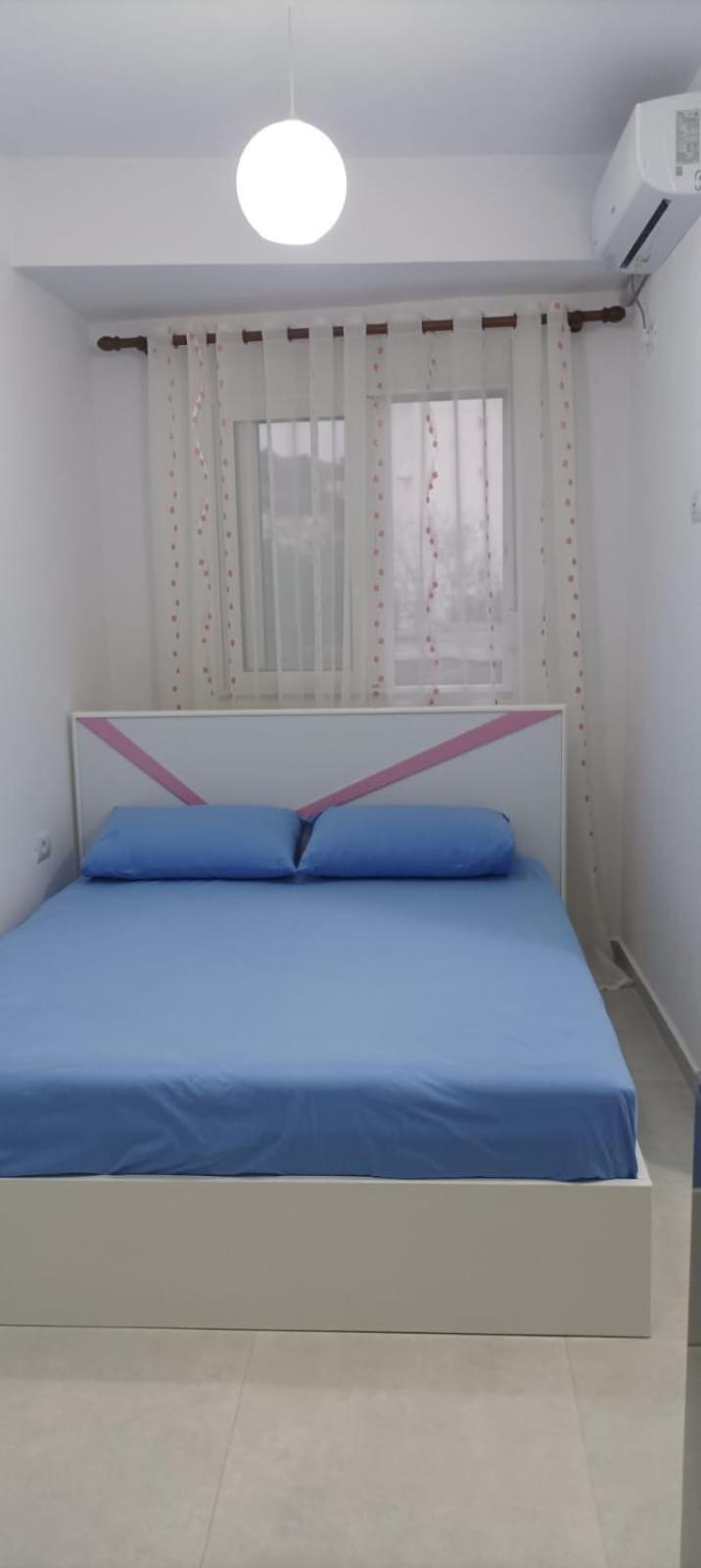 Alket For Rent *